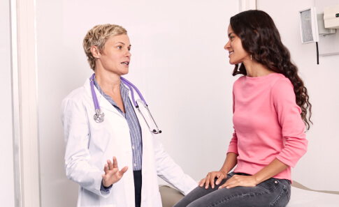 patient discussing health with doctor